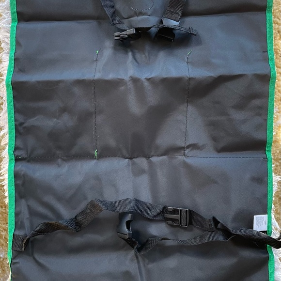 🐶New with tags 2PK PET BACKSEAT PROTECTORS DURABLE & WATERPROOF ORGANIZING MATS - Picture 4 of 4